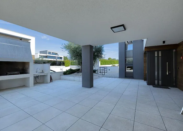 Amella By Istra Vacation Villa *